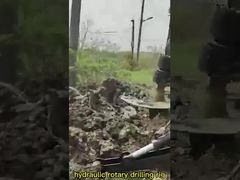 Υδραυλικό Περιστροφικό Γεωτρύπανο Διάτρησης 360° Εξοπλισμός Γεώτρησης Μικρό Περιστροφικό Γεωτρύπανο