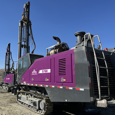 Εξοπλισμός εξορυκτικής γεώτρησης Δύναμη 316kw Μηχανή γεώτρησης DTH Φορητή συσκευή γεώτρησης